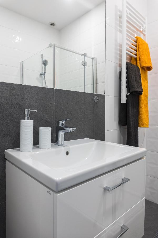 3V Apartments Varsovie Extérieur photo